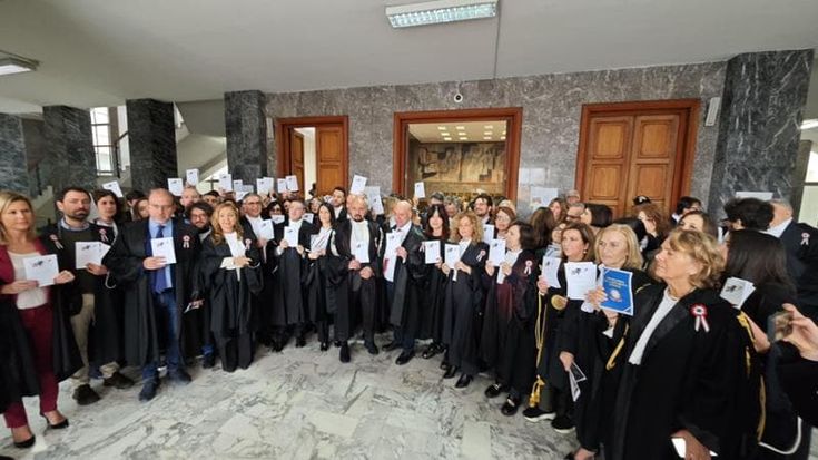 Bari, i magistrati scioperano contro la riforma: “La politica vuole controllare chi indaga”