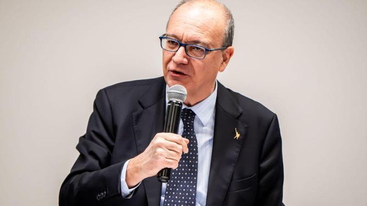 Prof accoltellata, l’allarme di Valditara: “Fatto grave, ora norme contro criminalità giovanile”