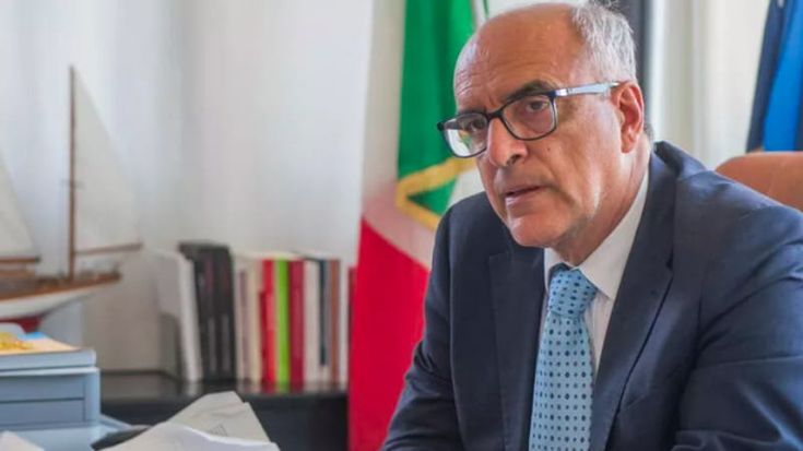 Le onorificenze dell'Ordine al Merito della Repubblica, premiati fra gli altri l’ex procuratore generale Cozzi e il segretario generale della Camera di Commercio Caviglia