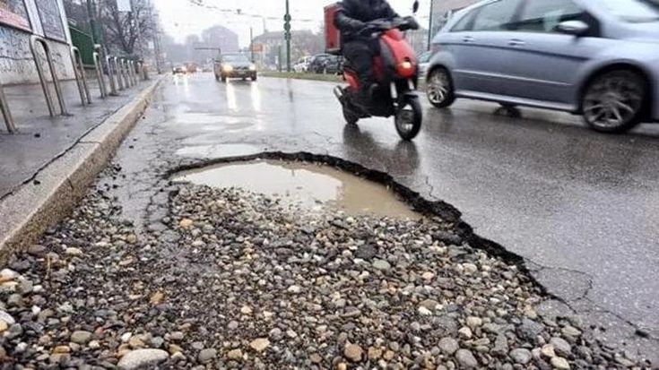 Strade più sicure, arriva la legge della Regione: ma senza i fondi per fare i lavori
