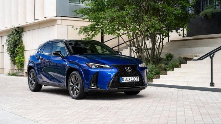La sfida ibrida della Lexus UX, il Suv che visse due volte