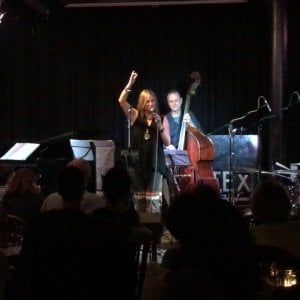 Filomena Campus dal jazz al palcoscenico, contro la violenza domestica