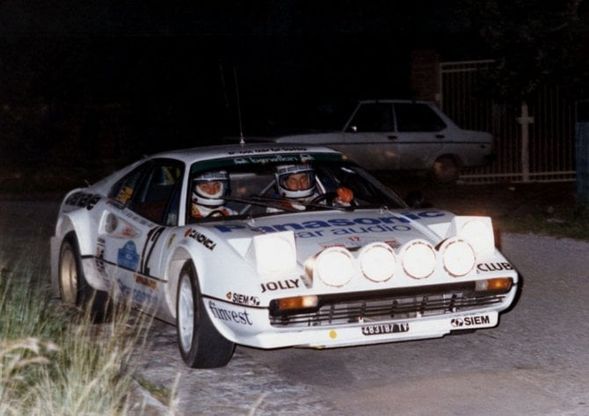 Livrea #51, ispirata alla Ferrari 308 GTB del 1982