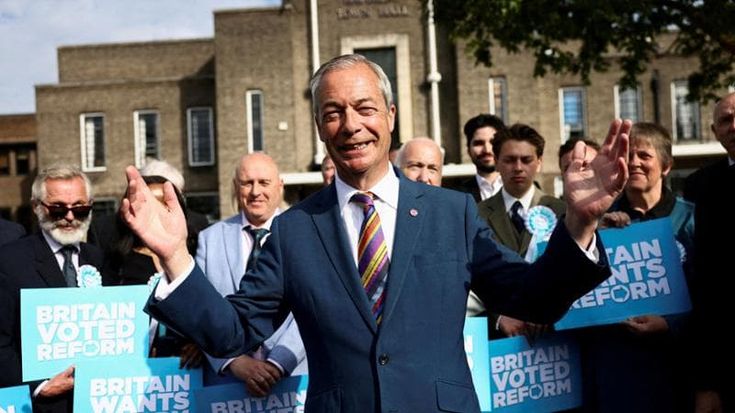 William Boyd: “Ora Farage fa festa, ma alla fine Mister Brexit verrà travolto dagli scandali”