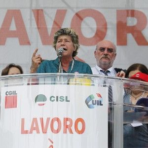 Primo maggio, Camusso: "Basta con sorrisi, annunci e tagli: serve creare occupazione"