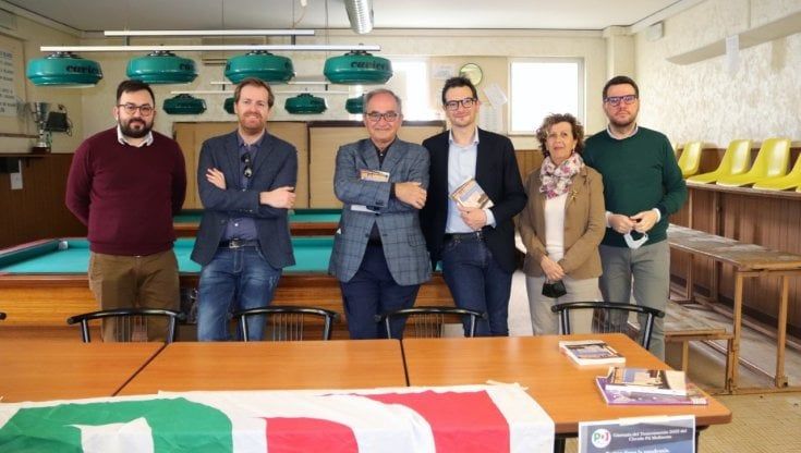 Elezioni, Guerra sbarca sui social. Tappa al Pd Molinetto: "Costruiremo un assessorato a Welfare e sanità"