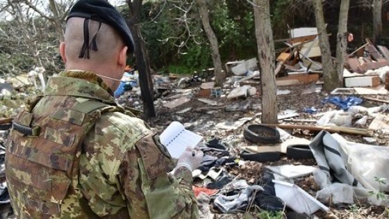  Terra fuochi: sigilli per gestione illecita di rifiuti