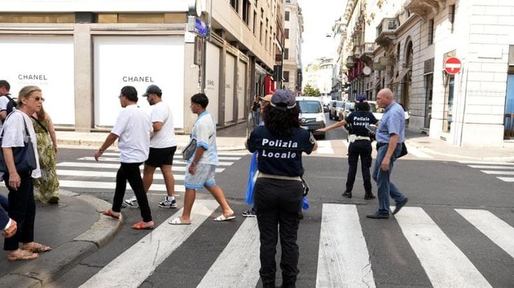 Per la ztl di via Montenapoleone bisognerà aspettare. Sala: “Tempi più lunghi per le autorizzazioni dal ministero”. M4 e nuove strade a 30 all’ora: tutte le novità da settembre