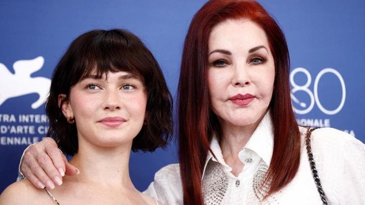Priscilla Presley: “Con Elvis mai sesso a 14 anni. Mi amava perché sapevo ascoltare”