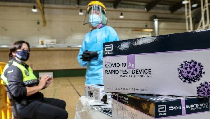 Test rapidi in farmacia, partenza flop: i tamponi annunciati dalla Regione non sono arrivati
