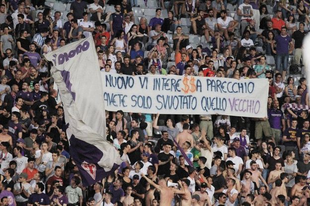 Firenze, al Franchi striscioni polemici contro i Della Valle e di ringraziamento a Gonzalo