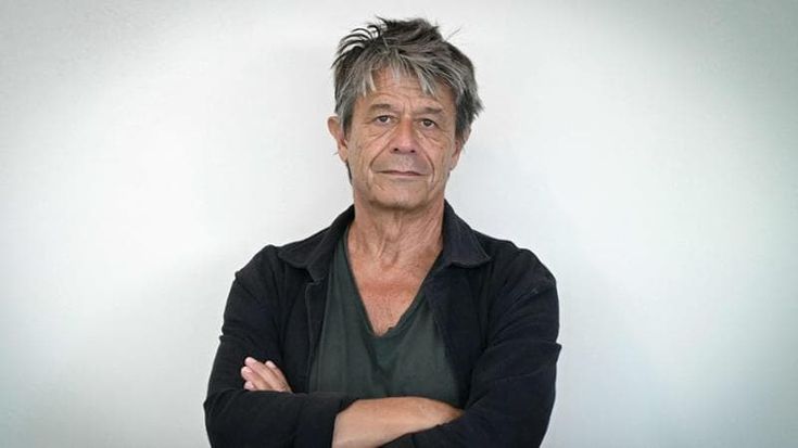 Libri da leggere, la letteratura va al numero uno con Carrère