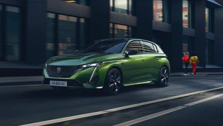 Generazione 308, la Peugeot elettrizza la media