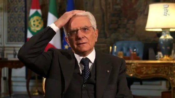 Nel fuorionda di Mattarella, l'umanità del presidente: "Giovanni, non vado dal barbiere neanch'io"