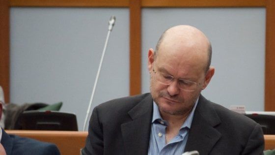 Iotti: "I big finita la campagna elettorale spariscono. Occorre esserci sempre"