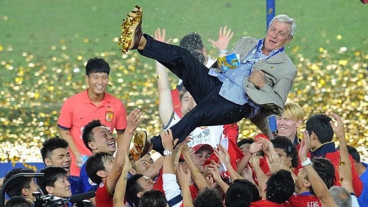 Cina, cancellato per debiti il Guangzhou Evergrande: trionfò con Lippi e Cannavaro