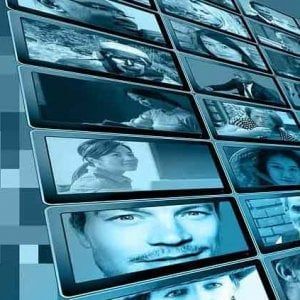 L'Autorità: "Basta parole d'odio su tg e social". Rischio multe. Campagna di spot in tv