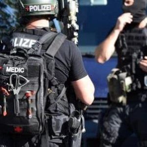 Germania: preso l'uomo armato barricato in un ristorante Saarbrucken