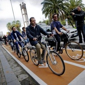 De Magistris: "Pronti a correzioni sulle piste ciclabili"