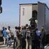 Francia, oltre 2000 migranti invadono l'Eurotunnel