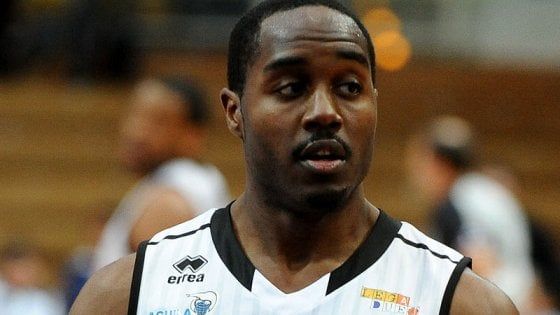 Basket, la Virtus prende Michale Umeh