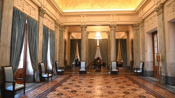 Feste e attese del treno: torna a splendere il Padiglione reale della stazione Centrale