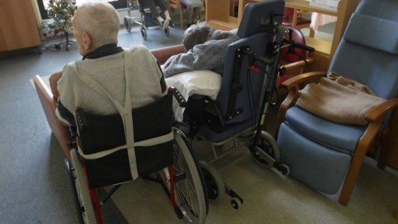 Visite nelle case per anziani, fiere e sagre di nuovo possibili in Emilia-Romagna dal 15 giugno 