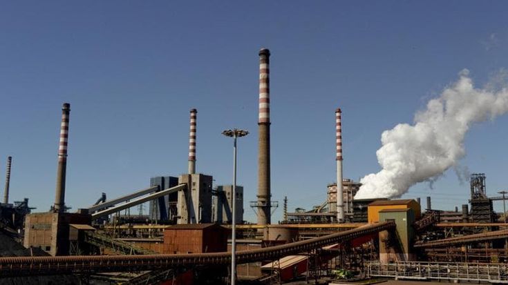 Tutto fermo sull’ex Ilva. È l’ultimo disastro del ministero delle imprese
