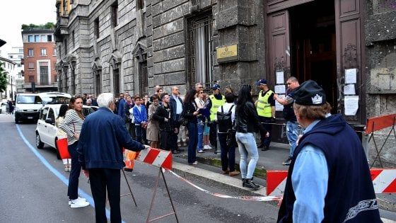 Febbre da referendum a Milano, scatta l'ultima corsa alla tessera elettorale: 26mila a novembre
