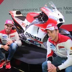 Niente telefonino mentre si guida. Il motomondiale in prima linea