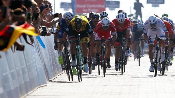 Dubai Tour, la prima a Groenewegen: terzo posto per Viviani