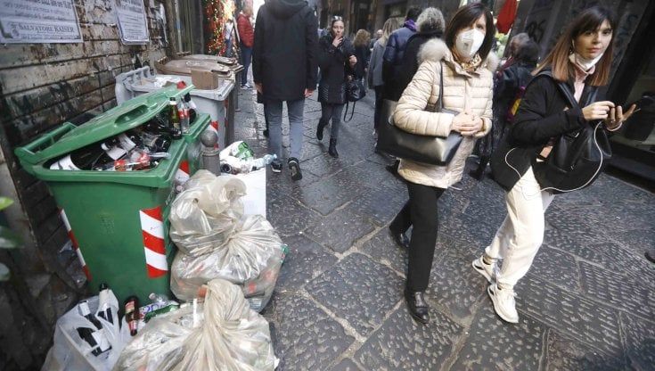 Rifiuti, il piano del Comune: la tassa di soggiorno per finanziare la raccolta durante il boom turistico