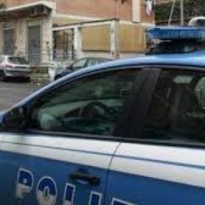 Roma, badante maltratta donna su sedia a rotelle: arrestato