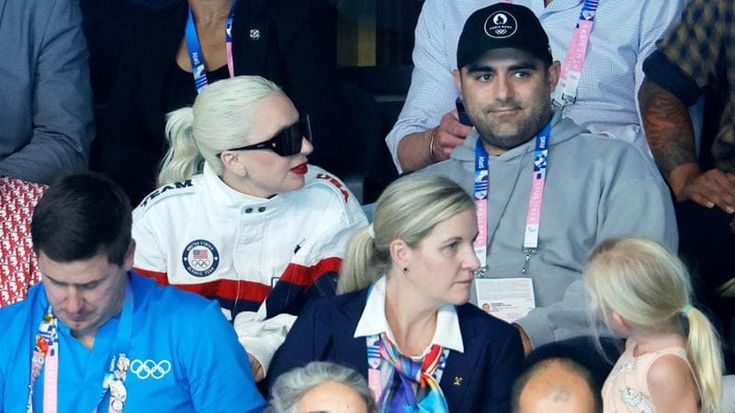 Lady Gaga presenta il ‘fiancé’ Michael Polansky al primo ministro Attal e partono le voci delle nozze