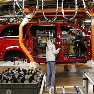 Industria: il 2014 ancora in rosso, ma da dicembre si vede la ripresa