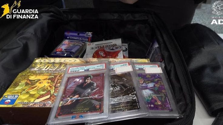 Carte dei Pokémon e di One Piece fermate alla dogana, l’esperto: “Spesso utilizzate per riciclaggio”