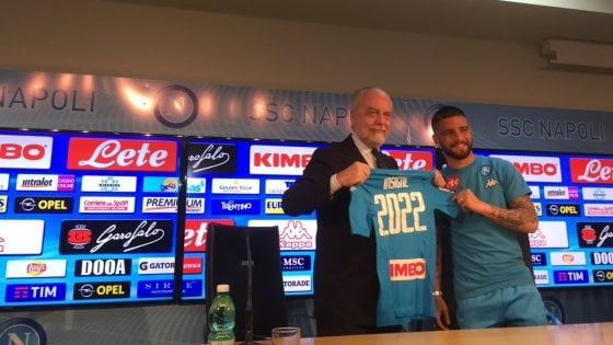 Napoli, Insigne firma il rinnovo: ''Ora un trofeo importante''