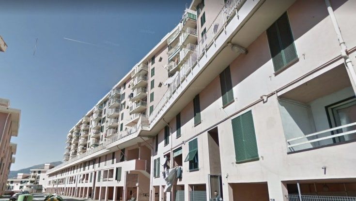 Genova, furti di rame nelle case popolari. E gli inquilini restano al buio