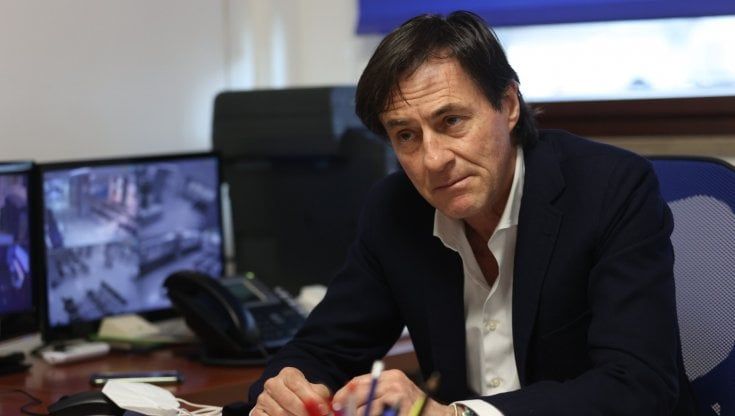 Sindaco di Palermo, Cascio è il candidato di Fi: “Siamo gentili, non fessi”. Giallo sul voto anticipato