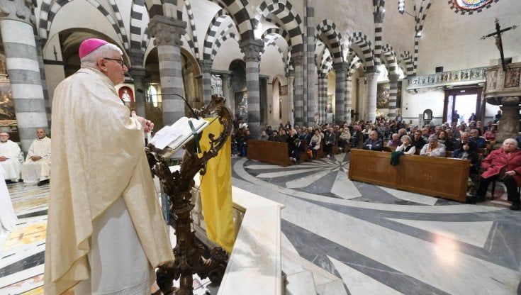 Genova, dieci anni dalla morte di Don Gallo, il cardinal Zuppi lo ricorda citando De Andrè