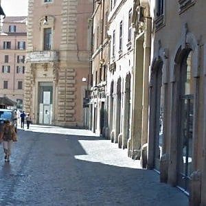 Roma, chiusa l'inchiesta sul megastore a Palazzo Raggi: gli ex assessori rischiano il processo
