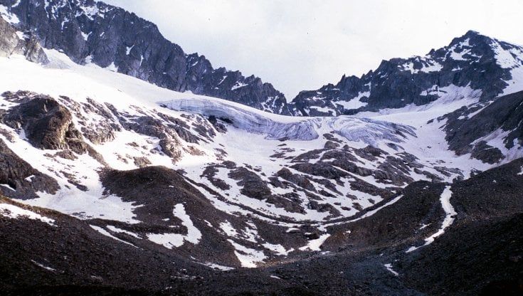 Valcamonica, la corsa contro il tempo per scoprire i segreti nascosti nel ghiacciaio dell'Adamello