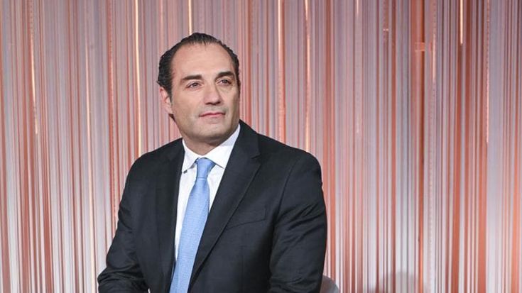 Stellantis svaluta, il titolo crolla. Filosa: “È un reset necessario”