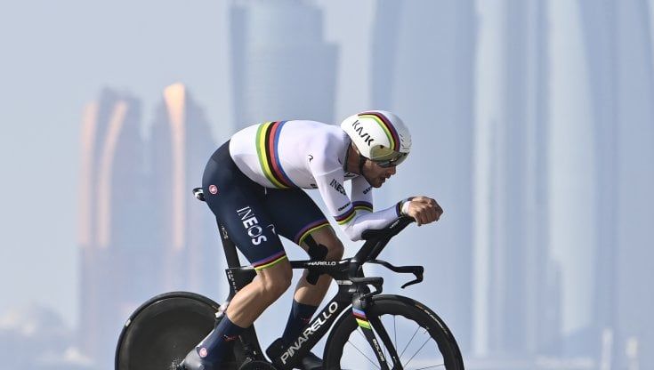 Ciclismo, UAE Tour: Ganna si conferma imbattibile a cronometro