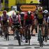 Ciclismo, Tour de France: a Teunissen la prima gialla. Sagan cede al fotofinish. Già brividi e cadute