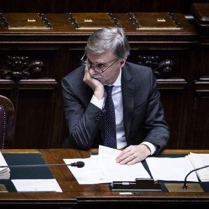 Via al nuovo codice degli appalti. Delrio: "Ora tempi e costi giusti"