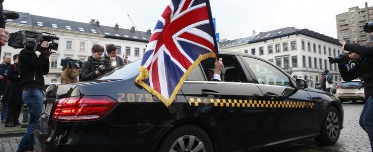 Brexit: precipita la produzione in Gran Bretagna