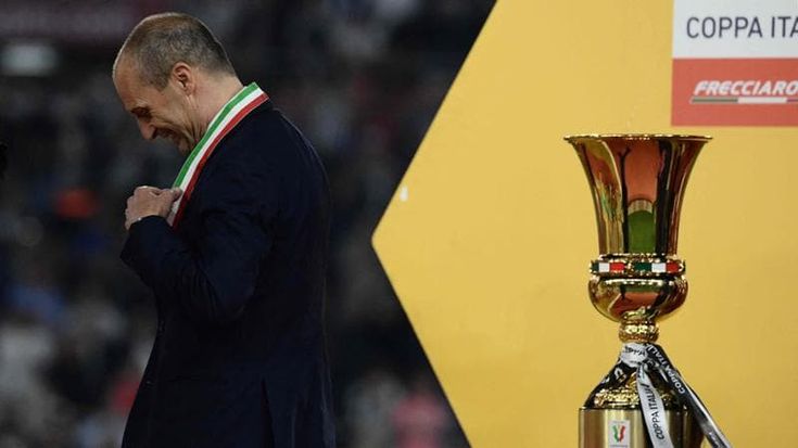 Allegri alla Continassa, riunione con Giuntoli e l’esonero dalla Juve. Dolcetti pubblica “The End” dei Doors: la giornata