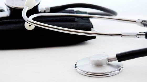 Doctor House: "Il bambino non si muove e sembra di cemento..."