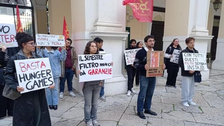 Semestre filtro Medicina, a Bari già 200 reclami dei candidati: “Non chiamatelo diritto allo studio”